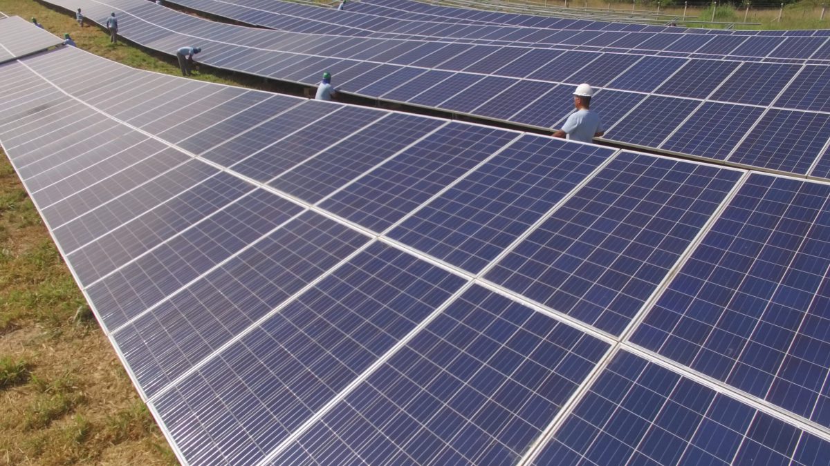 Painel-Solar-Fotovoltaico-Localiza-Axis-Microgeração-Foto-Divulgação Painel-Solar-Fotovoltaico-Localiza-Axis-Microgeração-Foto-Divulgação