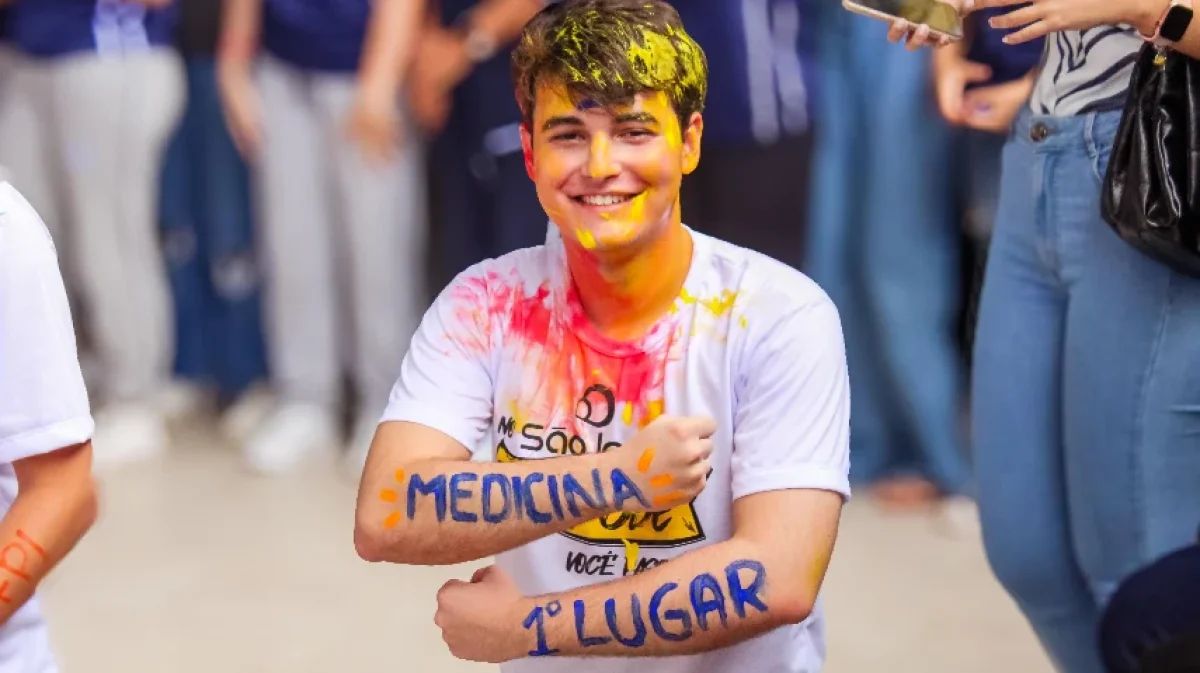 aprovado-em-1-lugar-em-medicina-da-ufpi-fazia-5-simulados-e-3-redacoes-por-semana-68b876d8-b37a-47ca-8c0e-f1b15e0fda2e