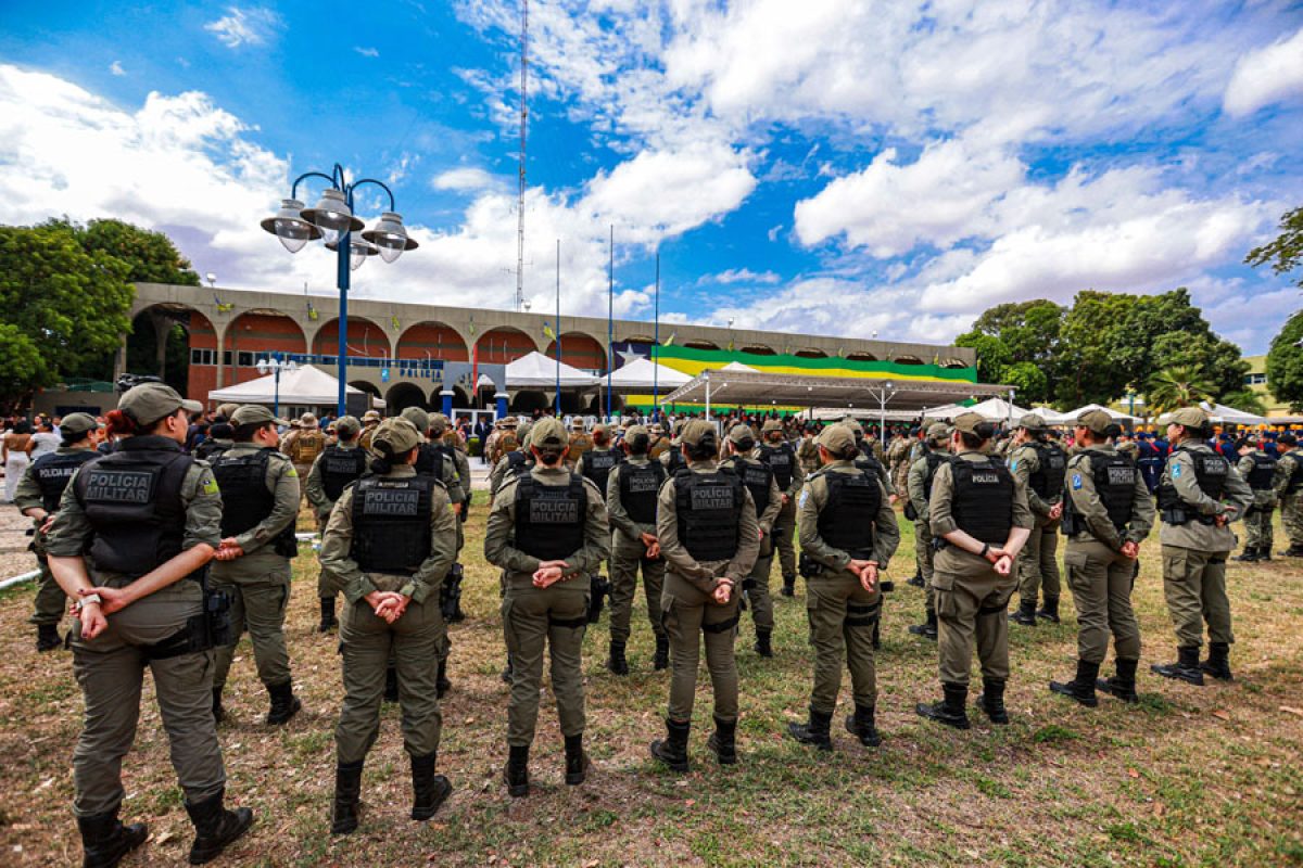 promoca-policiais-militares-bandeira_(2) promoca-policiais-militares-bandeira_(2)